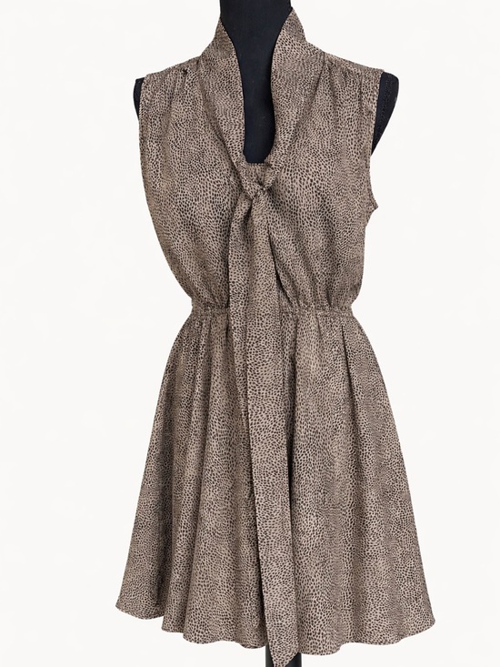 Velvet Heart Dresses & Skirts - Velvet Heart Sleeveless Tie Neck Mini Dress Taupe Print Size L